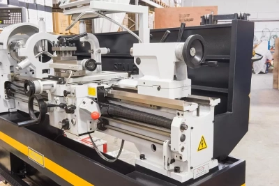 Фото Токарно-винторезный станок STALEX CM6241/1500 в интернет-магазине ToolHaus.ru